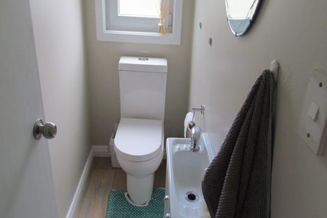 Photo of property in 1/20 Tetrarch Place, Totara Vale, Auckland, 0629