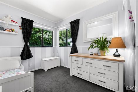 Photo of property in 11 Mcmanaway Grove, Stokes Valley, Lower Hutt, 5019