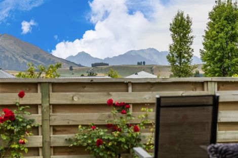Photo of property in 8 Quinnat Street, Albert Town, Wanaka, 9305