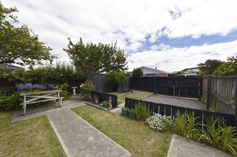 Photo of property in 2/3 Wanstead Place, Woolston, Christchurch, 8062