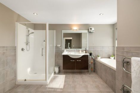 Photo of property in 82b Taniwha Place, Bethlehem, Tauranga, 3176