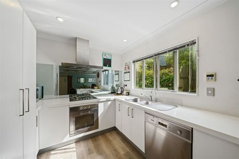 Photo of property in 9 Paremata Drive, Paremata, Porirua, 5024