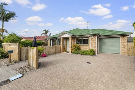 Photo of property in 28 Red Hibiscus Road, Stanmore Bay, Whangaparaoa, 0932