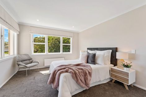 Photo of property in 2 Whanake Street, Titahi Bay, Porirua, 5022