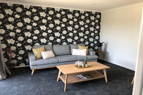 Photo of property in 26 Omahuru Road, Glenbrook, 2681