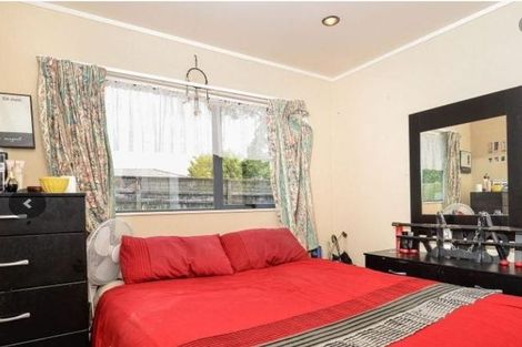 Photo of property in 81 Pupuke Road, Northcote, Auckland, 0627