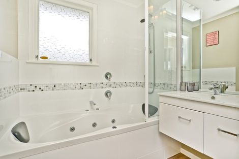 Photo of property in 68 Pohutukawa Drive, Pukete, Hamilton, 3200