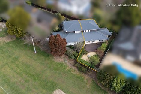 Photo of property in 2/2a Medbury Terrace, Fendalton, Christchurch, 8041