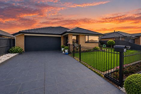 Photo of property in 1/54 Bella Rosa Drive, Hei Hei, Christchurch, 8042