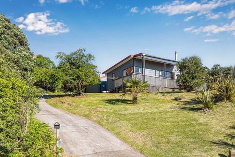 Photo of property in 16 Frances Street, Waikanae Beach, Waikanae, 5036