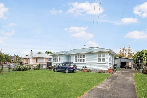 Photo of property in 13 Sutton Crescent, Papakura, 2110