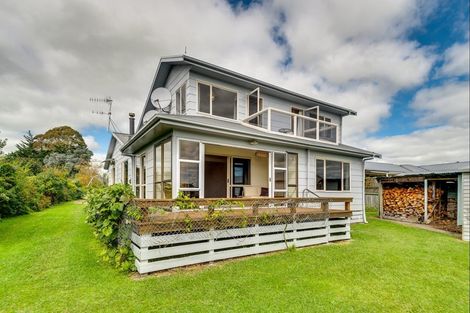 Photo of property in 180 Porangahau Road, Waipukurau, 4200