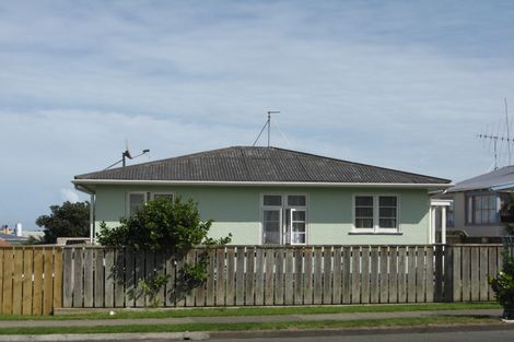 Photo of property in 79 Cornfoot Street, Castlecliff, Whanganui, 4501