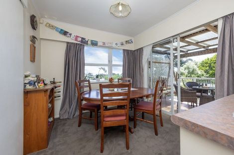 Photo of property in 27 Mason Street, New Lynn, Auckland, 0600