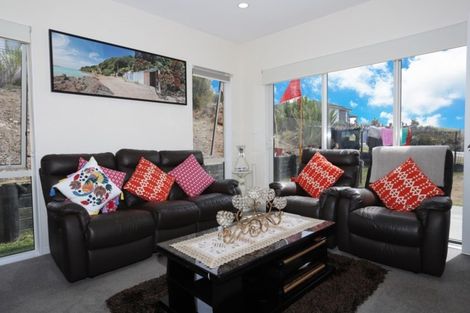 Photo of property in 11 Tirohanga Crescent, Stanmore Bay, Whangaparaoa, 0932