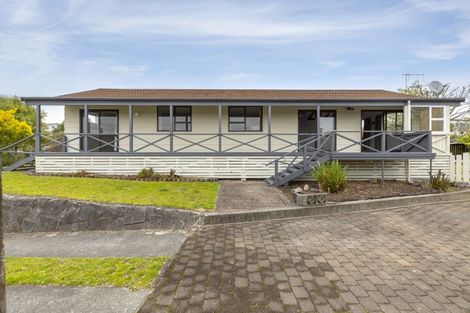 Photo of property in 2 Gladstone Grove, Richmond Heights, Taupo, 3330