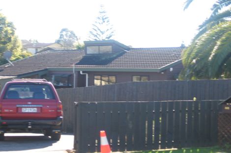 Photo of property in 32 Lorelei Place, Opaheke, Papakura, 2113