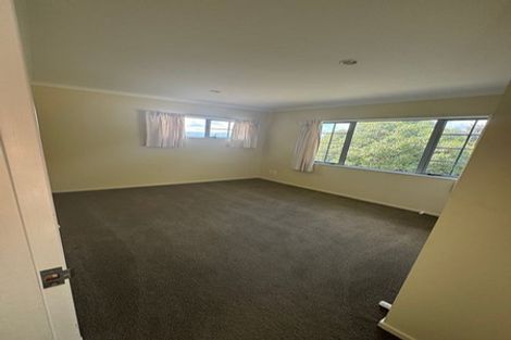Photo of property in 36b Tamworth Crescent, Newlands, Wellington, 6037
