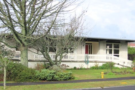 Photo of property in 37 Sunnyhills Avenue, Glenview, Hamilton, 3206