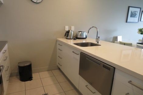 Photo of property in The Capital, 2/370 Oriental Parade, Oriental Bay, Wellington, 6011