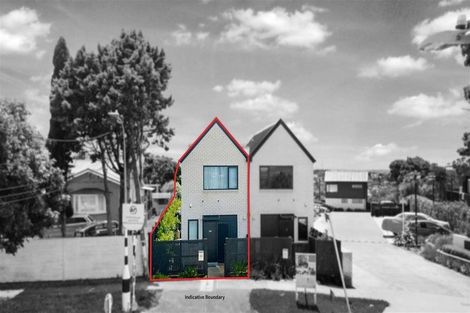 Photo of property in 105 Waimumu Road, Massey, Auckland, 0614