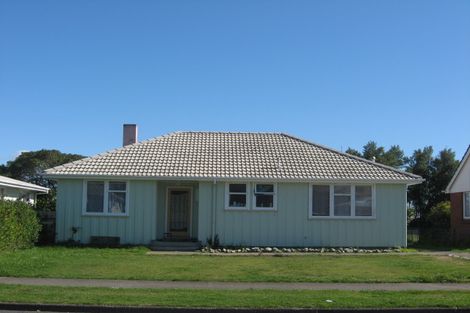 Photo of property in 14 Hinemoa Street, Levin, 5510