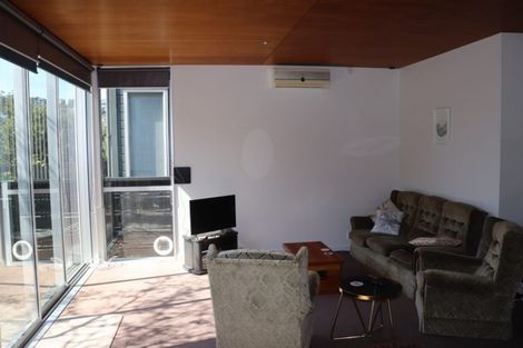 Photo of property in 7/3 Severn Street, Island Bay, Wellington, 6023