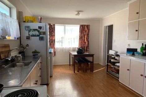 Photo of property in 8 Tainui Street, Castlecliff, Whanganui, 4501