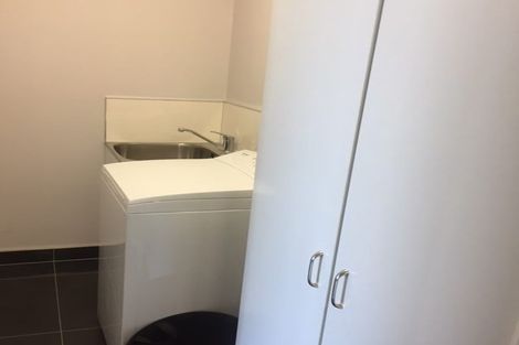 Photo of property in 5c Catherine Crescent, Moturoa, New Plymouth, 4310