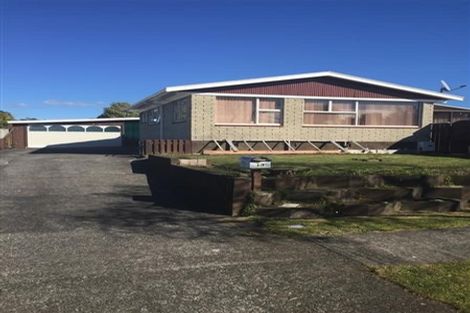 Photo of property in 13 Kowhai Street, Inglewood, 4330