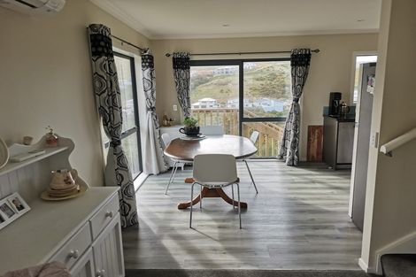 Photo of property in 40 Melksham Drive, Churton Park, Wellington, 6037