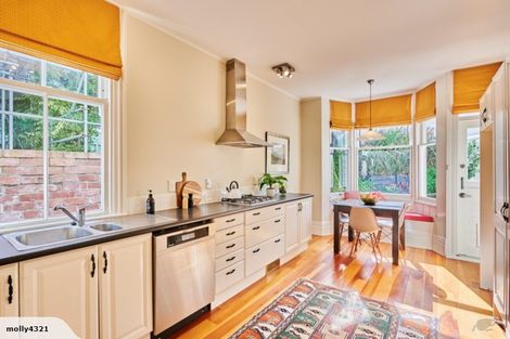 Photo of property in 57 Bolton Street, Kelburn, Wellington, 6012