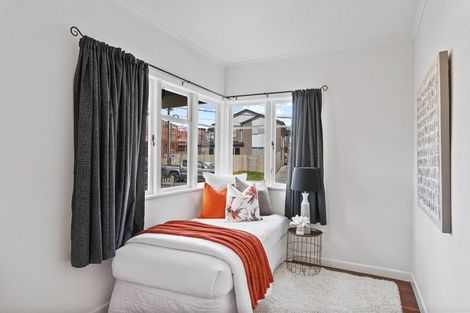 Photo of property in 2/33 Havelock Avenue, Forrest Hill, Auckland, 0620