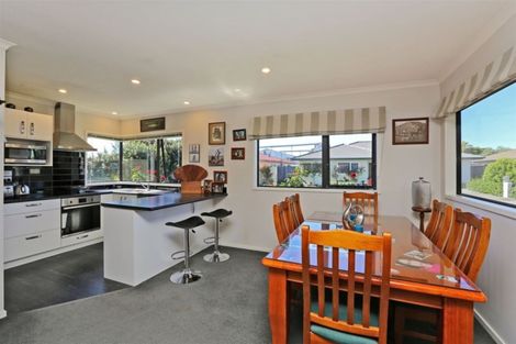Photo of property in 1111 Karamu Road North, Mayfair, Hastings, 4122