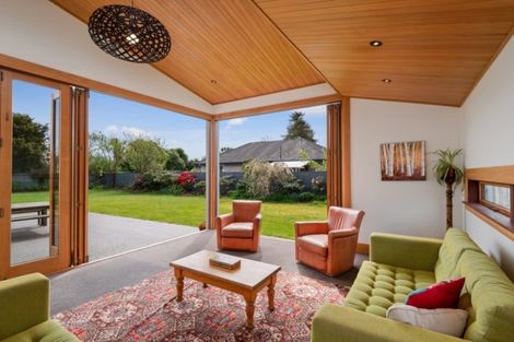 Photo of property in 73 Fisher Avenue, Beckenham, Christchurch, 8023