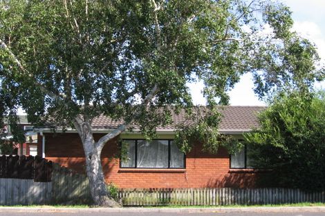 Photo of property in 2/38 Avondale Road, Avondale, Auckland, 1026