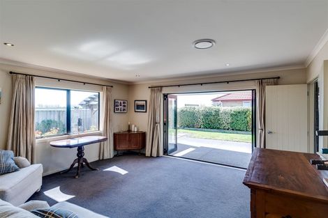 Photo of property in 13 Waitaha Place, Clive, 4102
