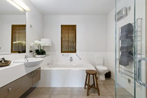 Photo of property in 24 Briar Bank Drive, Wanaka, 9305