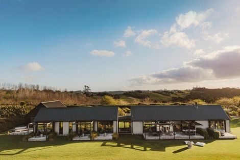 Photo of property in 34 Aroha Road, Te Arai, Wellsford, 0975