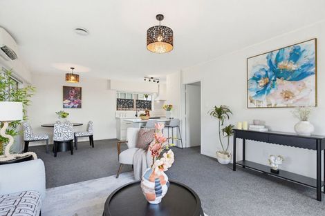 Photo of property in 1 Pleasant Road, Glen Eden, Auckland, 0602