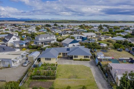 Photo of property in 72a Seabury Avenue, Foxton Beach, Foxton, 4815