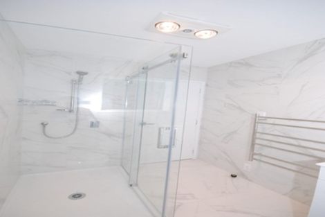 Photo of property in 2/19 Fortunes Road, Half Moon Bay, Auckland, 2012