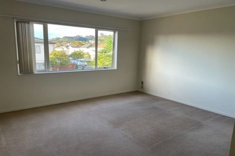 Photo of property in 28 Maypark Crescent, Flat Bush, Auckland, 2016