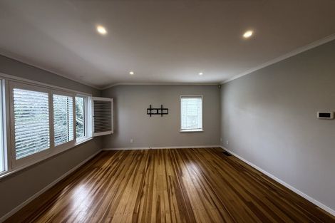 Photo of property in 87 Taurus Crescent, Beach Haven, Auckland, 0626