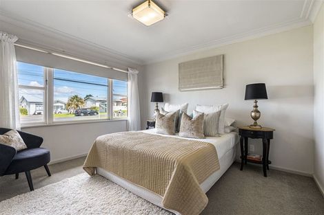 Photo of property in 10 Aramoana Avenue, Devonport, Auckland, 0624