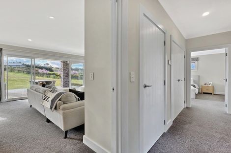Photo of property in 7 Lochinvar Lane, Acacia Bay, Taupo, 3385