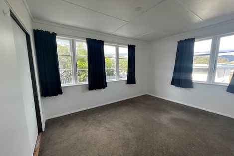 Photo of property in 6 Churton Crescent, Taita, Lower Hutt, 5011