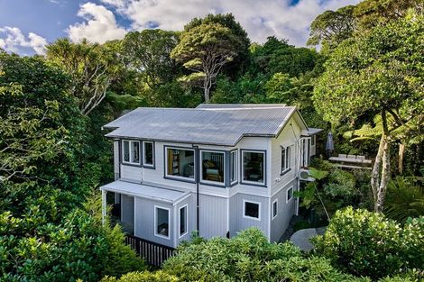 Photo of property in 98 Motuhara Road, Plimmerton, Porirua, 5026