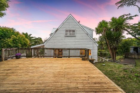 Photo of property in 52a Rua Road, Glen Eden, Auckland, 0602