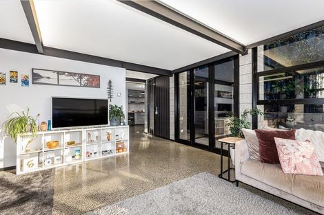 Photo of property in 377a Karaka Bay Road, Karaka Bays, Wellington, 6022